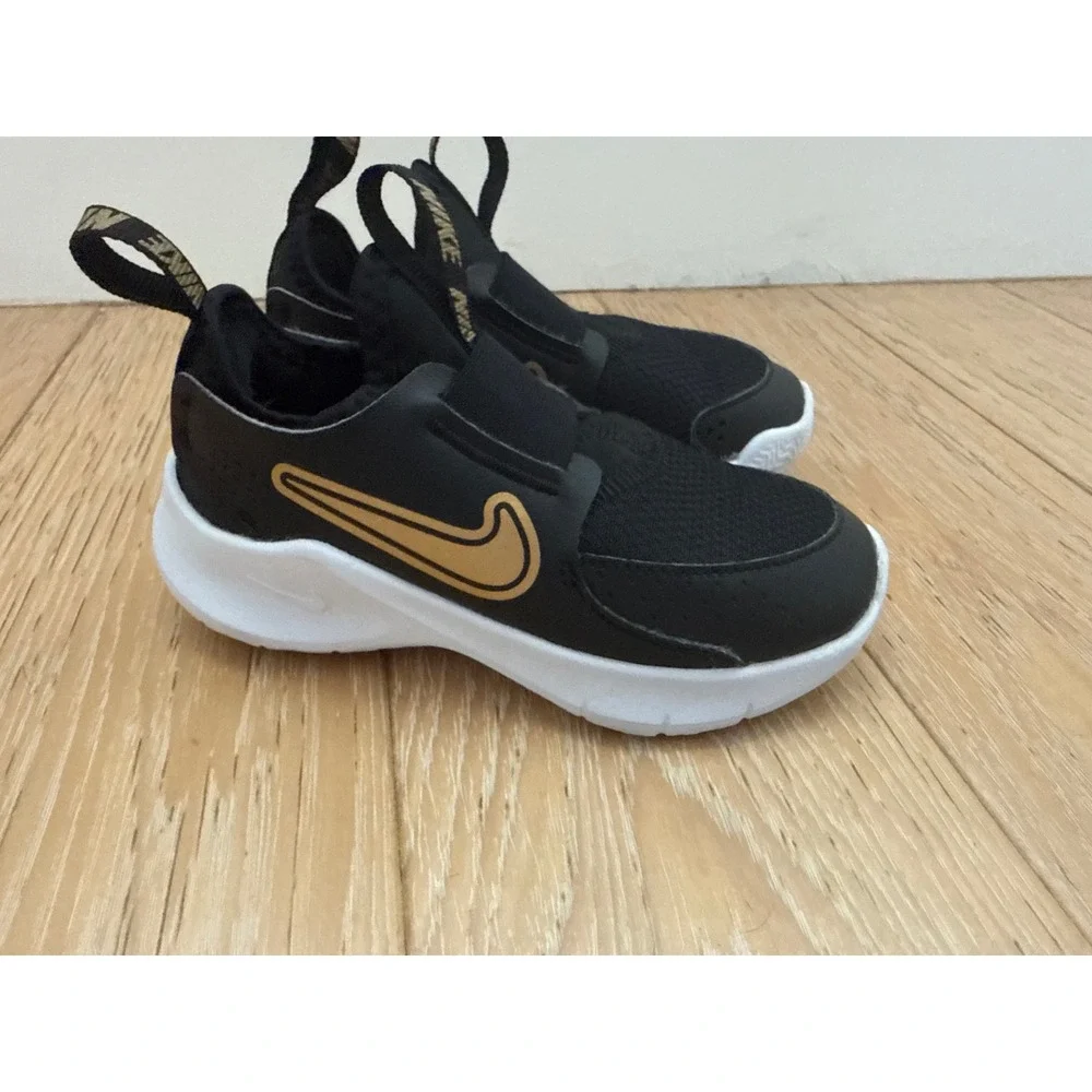 NIKE Kids Sneakers Slip On Athletic Sporty Lightweight 10C